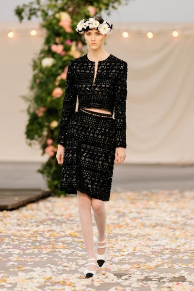 Look 17